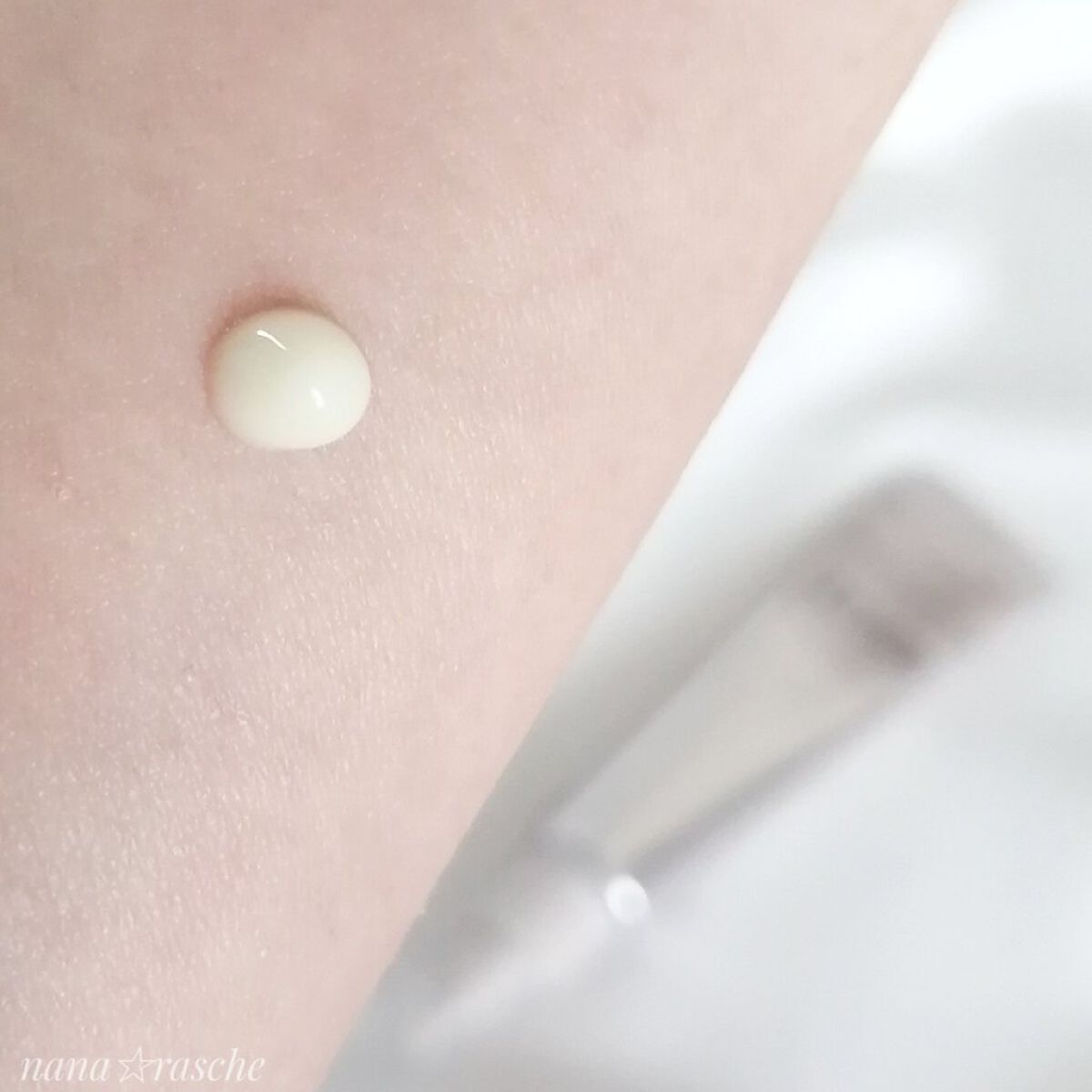 エリクシール ホワイト エンリッチド リンクルホワイトクリーム S(15g)/エリクシール/アイケア・アイクリームを使ったクチコミ（2枚目）