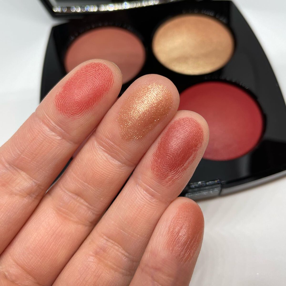 レ キャトル ルージュ ユー エ ジュ /CHANEL/アイシャドウパレットを使ったクチコミ(5枚目)