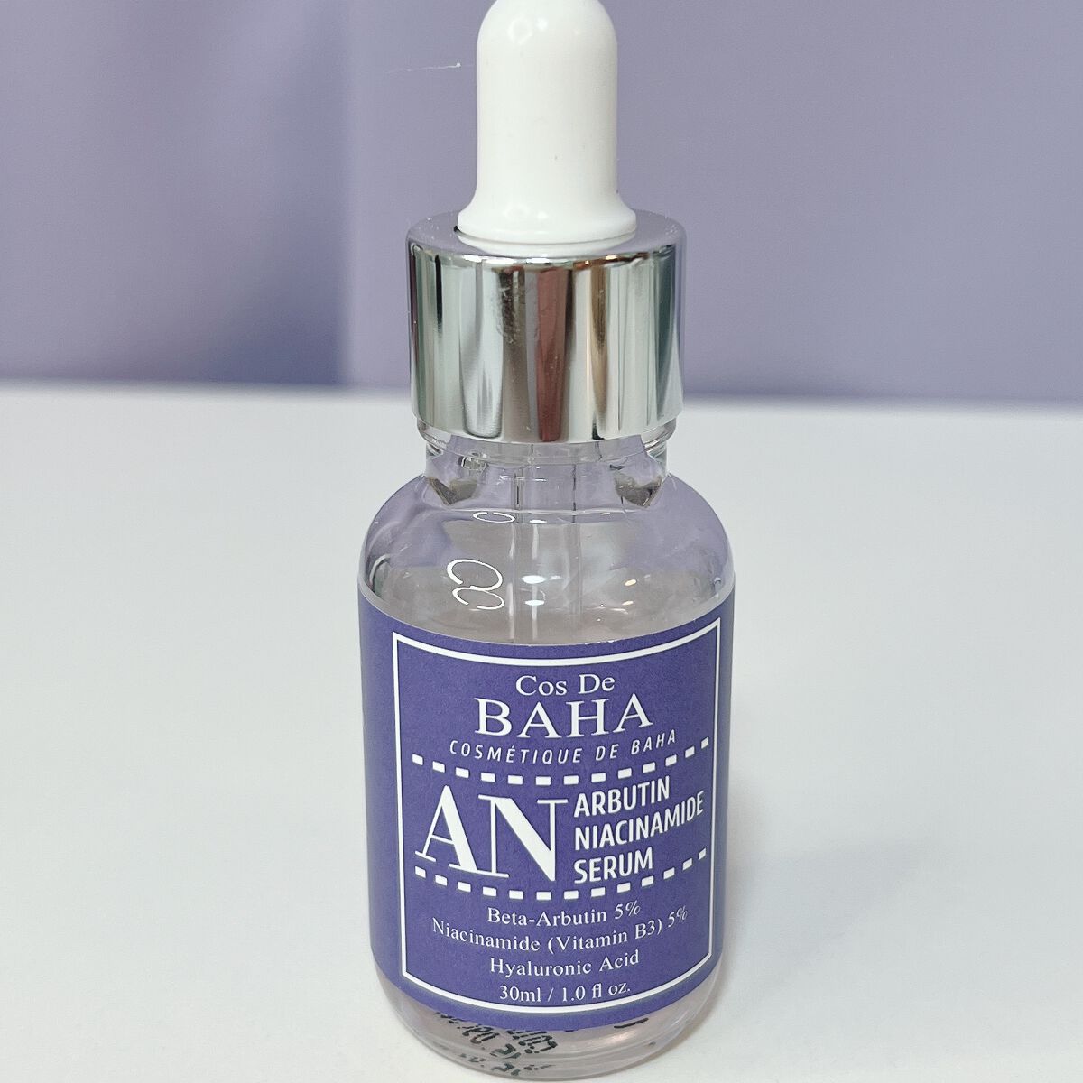 コスデバハ アルブチンナイアシンアミドセラムのクチコミ「昔の薬箱の様なにおいが少しした。笑
正露丸のようなにおい？w

肌馴染みは良くないかも。
糸引.....」（1枚目）