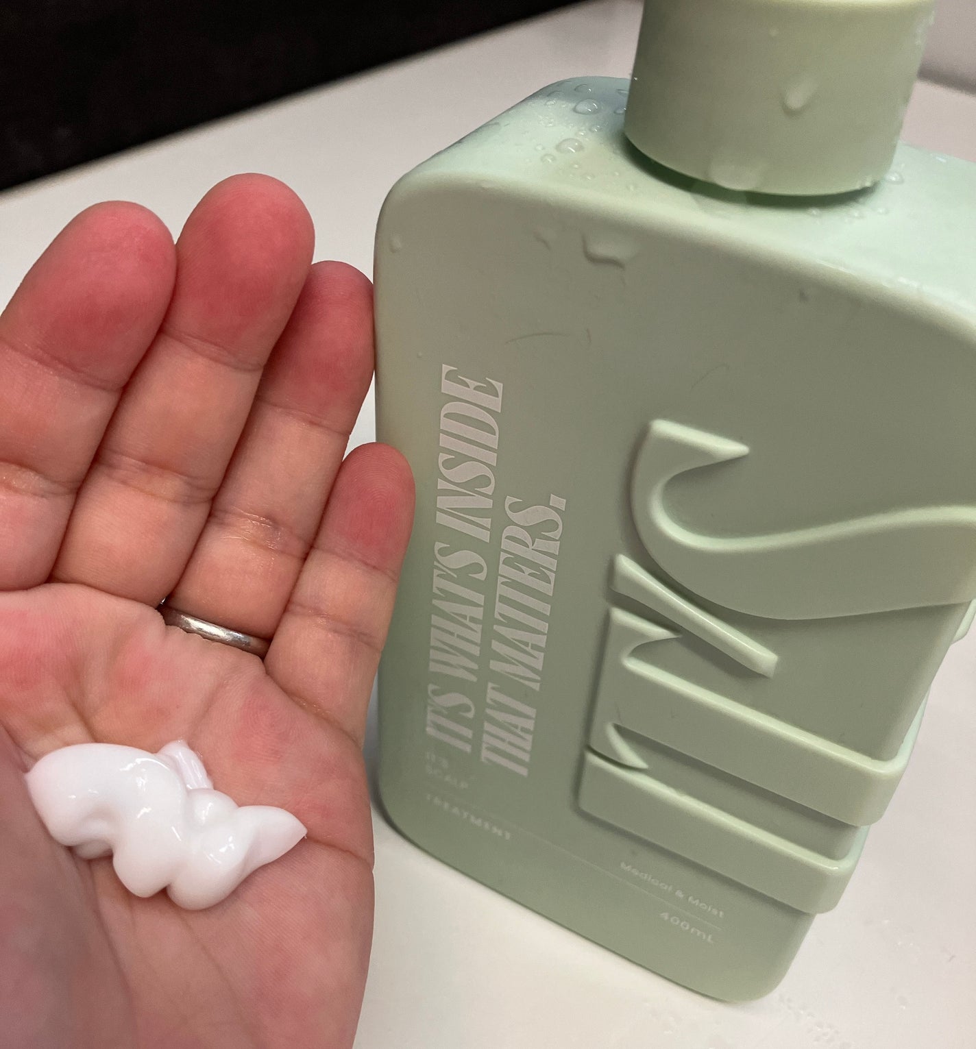 薬用スカルプ メディカルモイスト シャンプー/トリートメント/IT’S WHAT’S INSIDE THAT MATTERS./市販シャンプーを使ったクチコミ(3枚目)