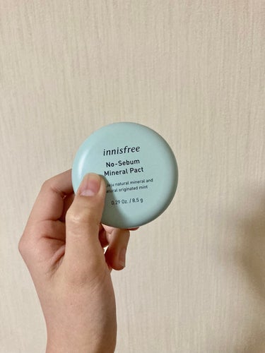 innisfree ノーセバム　ミネラルパクト　Sのクチコミ「サラサラで崩れにくい！
これからの季節にオススメのフェイスパウダー🥰


こんにちは！最近暖か.....」（2枚目）