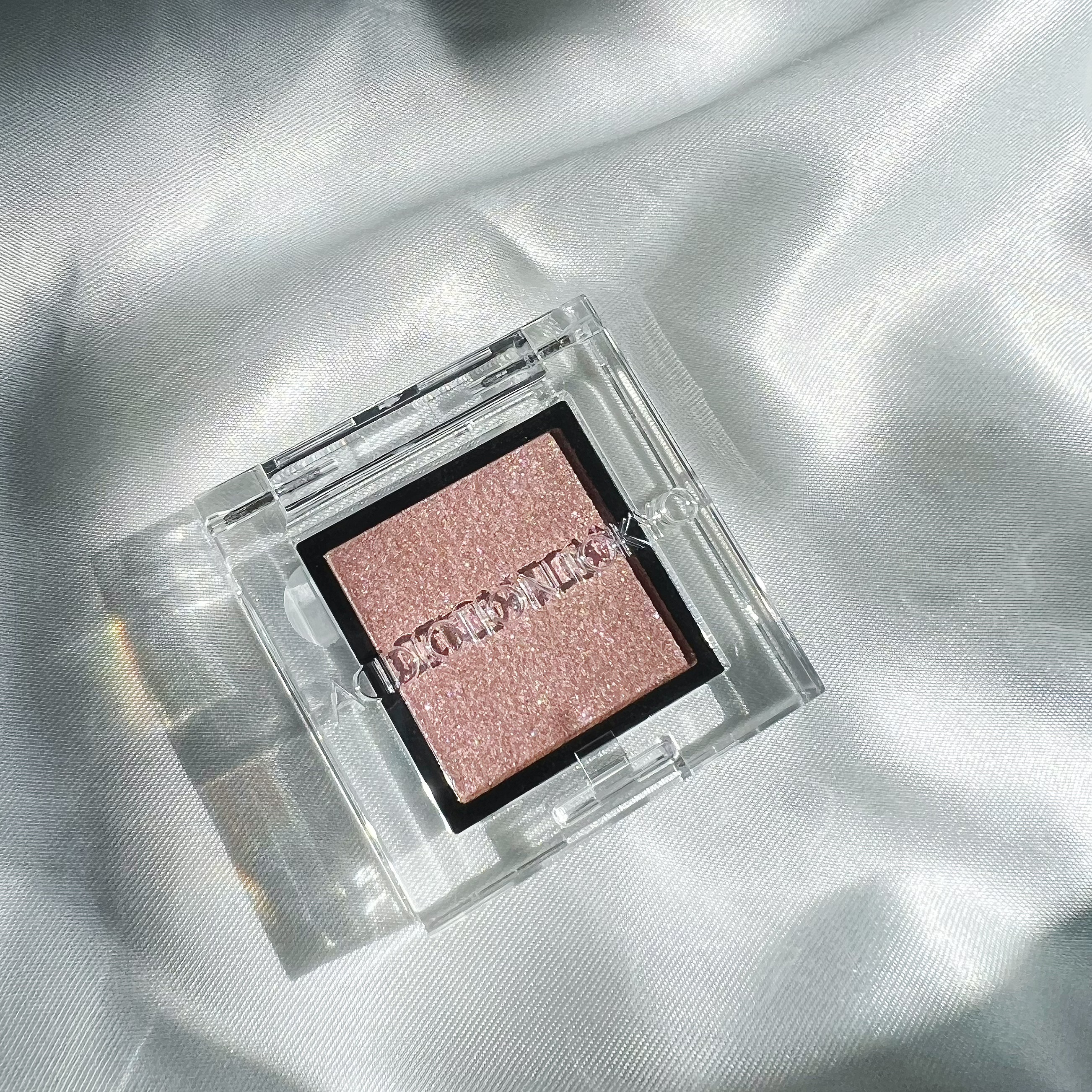  アディクション　ザ アイシャドウ プリズム/ADDICTION/単色アイシャドウを使ったクチコミ（2枚目）