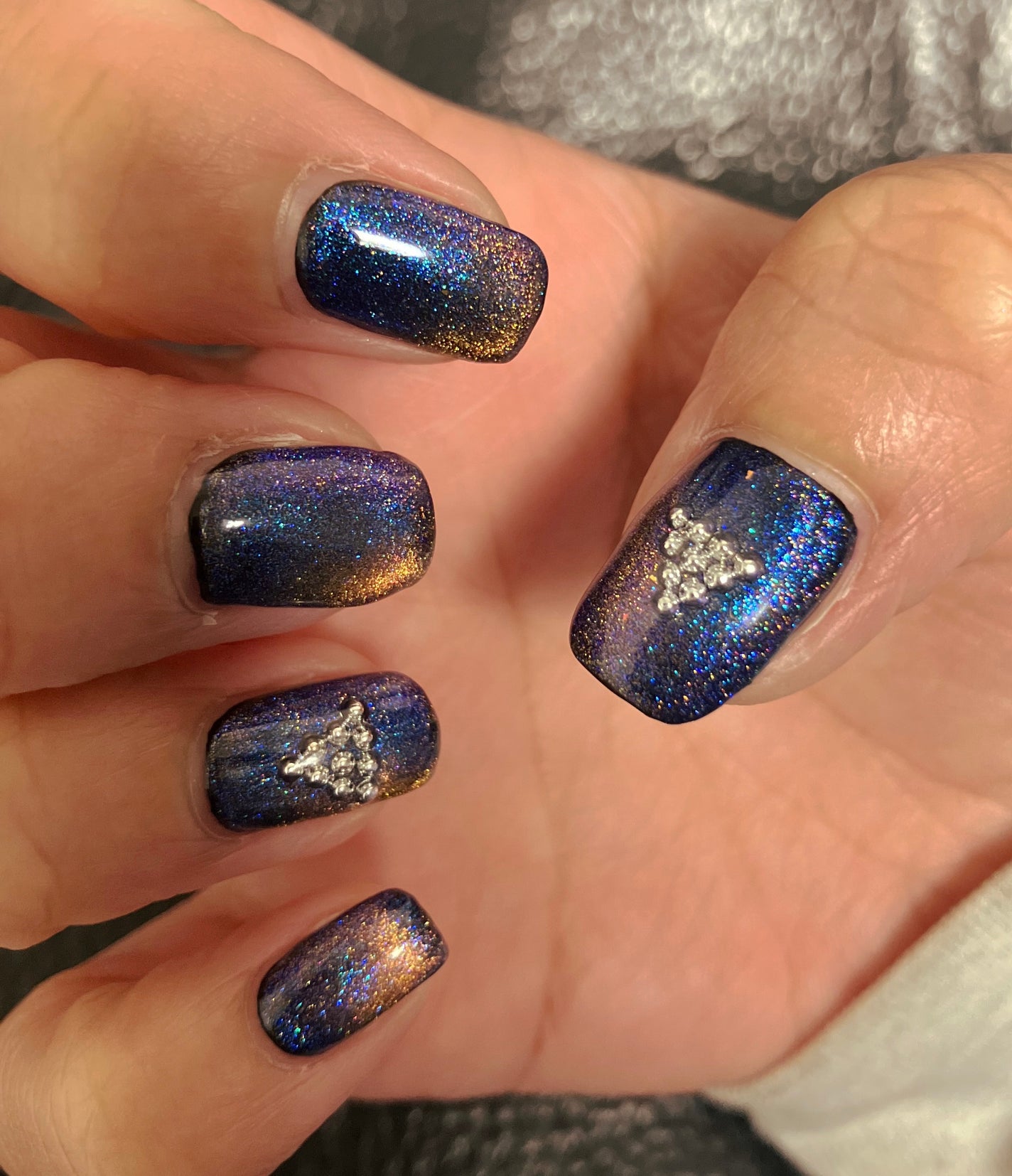 ayAka on LIPS 「ネイル変えてテンションあがる〜#ネイル..」(1枚目)