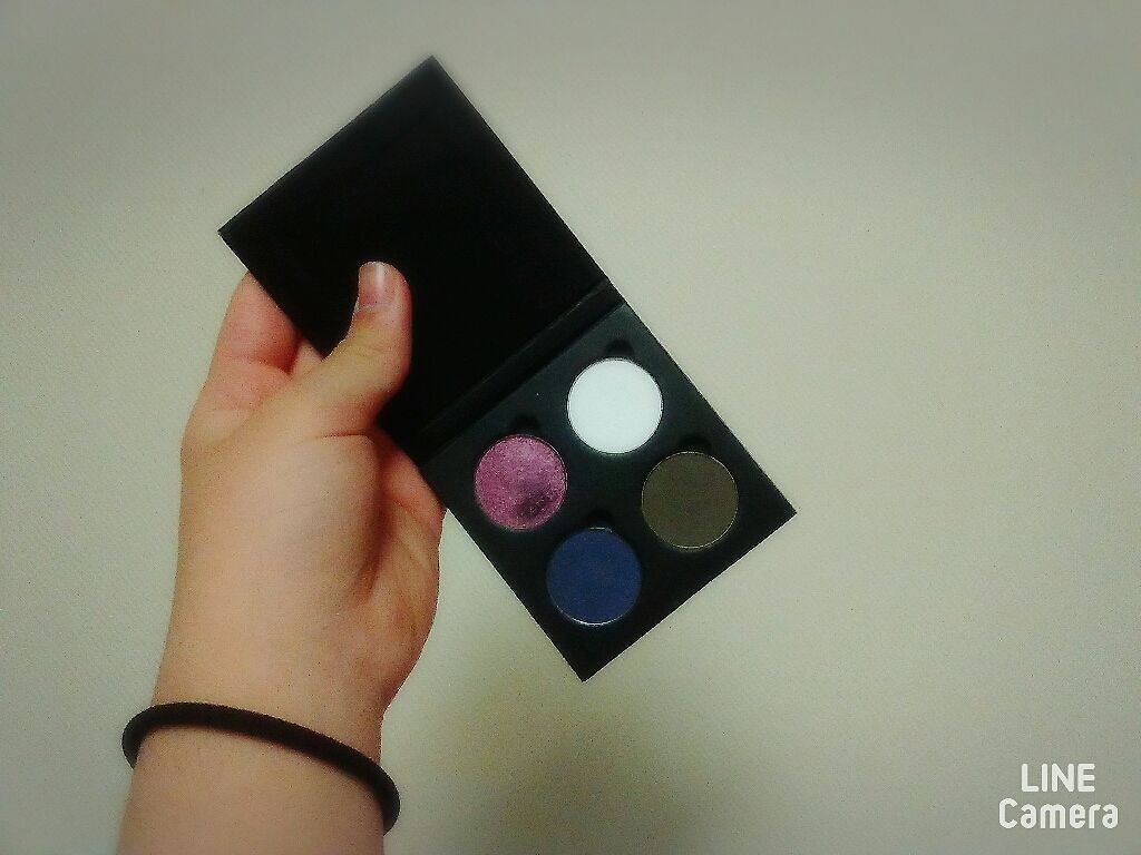 カスタム 4 シャドウ プロ パレット/NYX Professional Makeup/その他化粧小物を使ったクチコミ（2枚目）