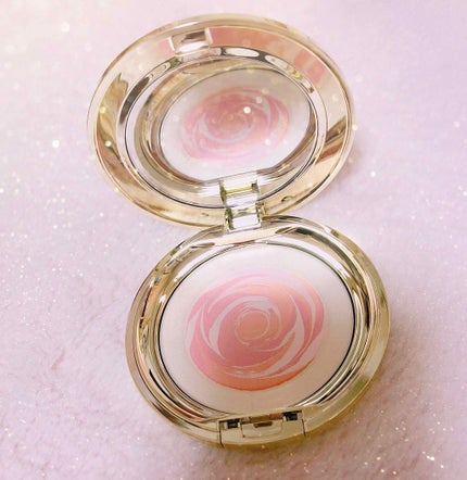 ブリス オーラ/Elégance/パウダーチークを使ったクチコミ(1枚目)