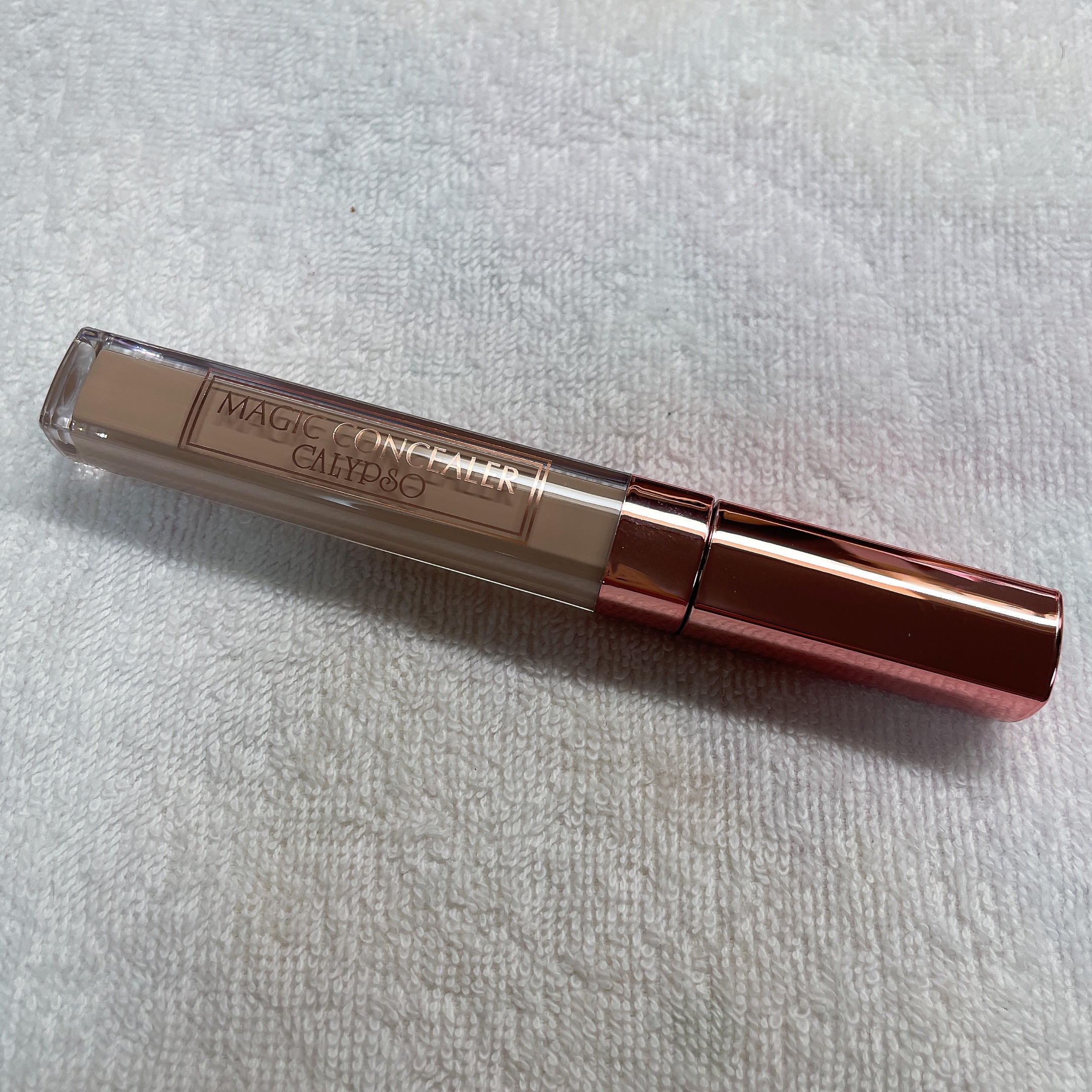 マジックコンシーラー ピンクベージュ/カリプソ/リキッドコンシーラーを使ったクチコミ（2枚目）