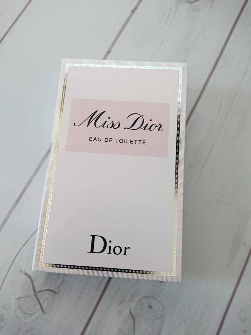 Dior ミス ディオール オードゥ トワレのクチコミ「💎Miss Dior オードトワレ💎
ずっと気になってた香水💟
Miss Dior♥️
でも、.....」（2枚目）