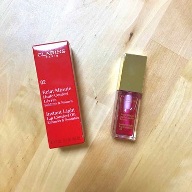 CLARINS コンフォートリップオイル 02

リップケアでよく目にするので購入しました💄
色がつくのが嫌だったので
01 ハニー
02 ラズベリー
06 ミント
の中から香りが一番良かった
02のラ