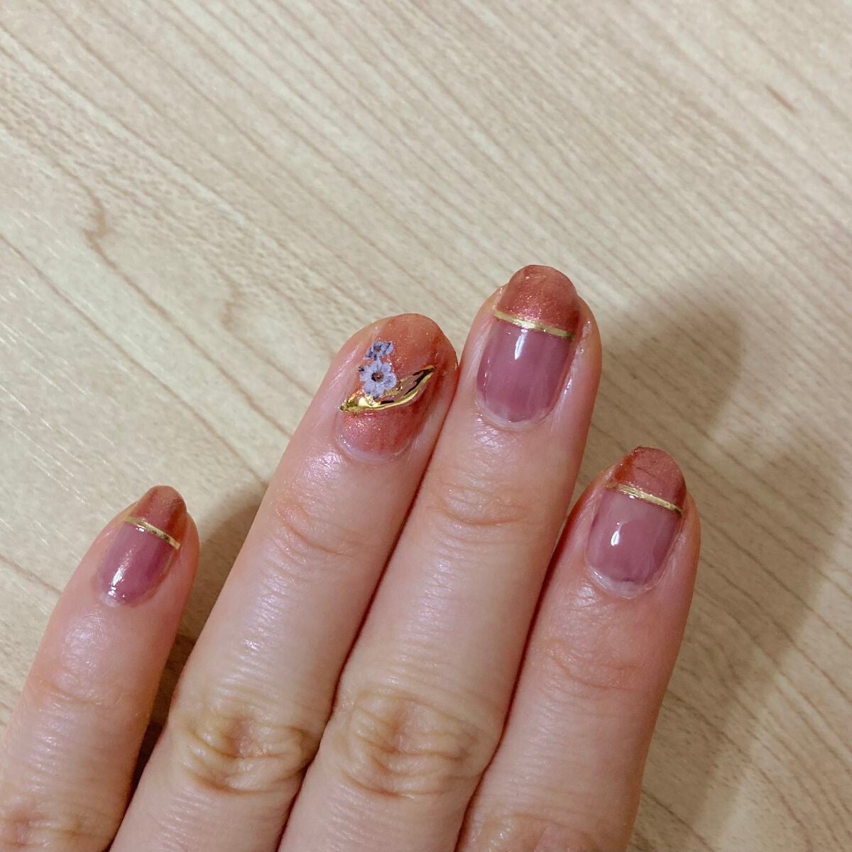 ほむほむ on LIPS 「秋ネイルもう冬になりつつありますね😂気分的にまだ秋なので秋ネイ..」(2枚目)