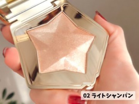 スターダストダイヤモンドハイライトパウダー 02 ライトシャンパン/PERFECT DIARY/パウダーハイライトを使ったクチコミ（1枚目）