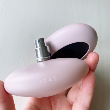 SHOLAYERED 1945 オードトワレ LIGHT PINKのクチコミ「時を重ねる、をテーマにしたフレグランス。

レモン マンダリン のシトラス系に、
フィグ カシ.....」（3枚目）