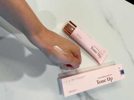 ウォーターホールディングトーンアップサンセラム/KAHI/日焼け止めローションを使ったクチコミ(2枚目)