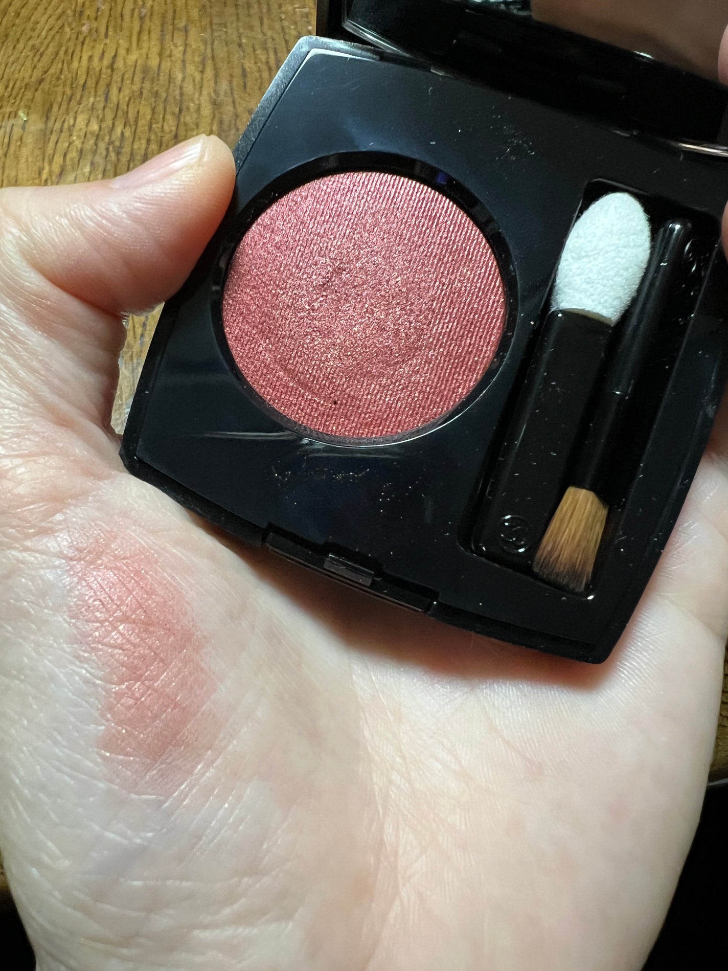 オンブル プルミエール プードゥル/CHANEL/単色アイシャドウを使ったクチコミ(2枚目)