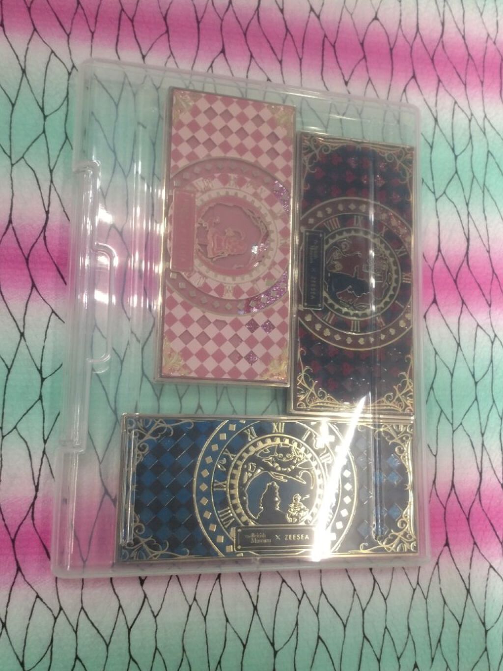 アリスドリームランドシリーズ 12色アイシャドウパレット(ZEESEA×大英博物館)/ZEESEA/アイシャドウパレットを使ったクチコミ(4枚目)