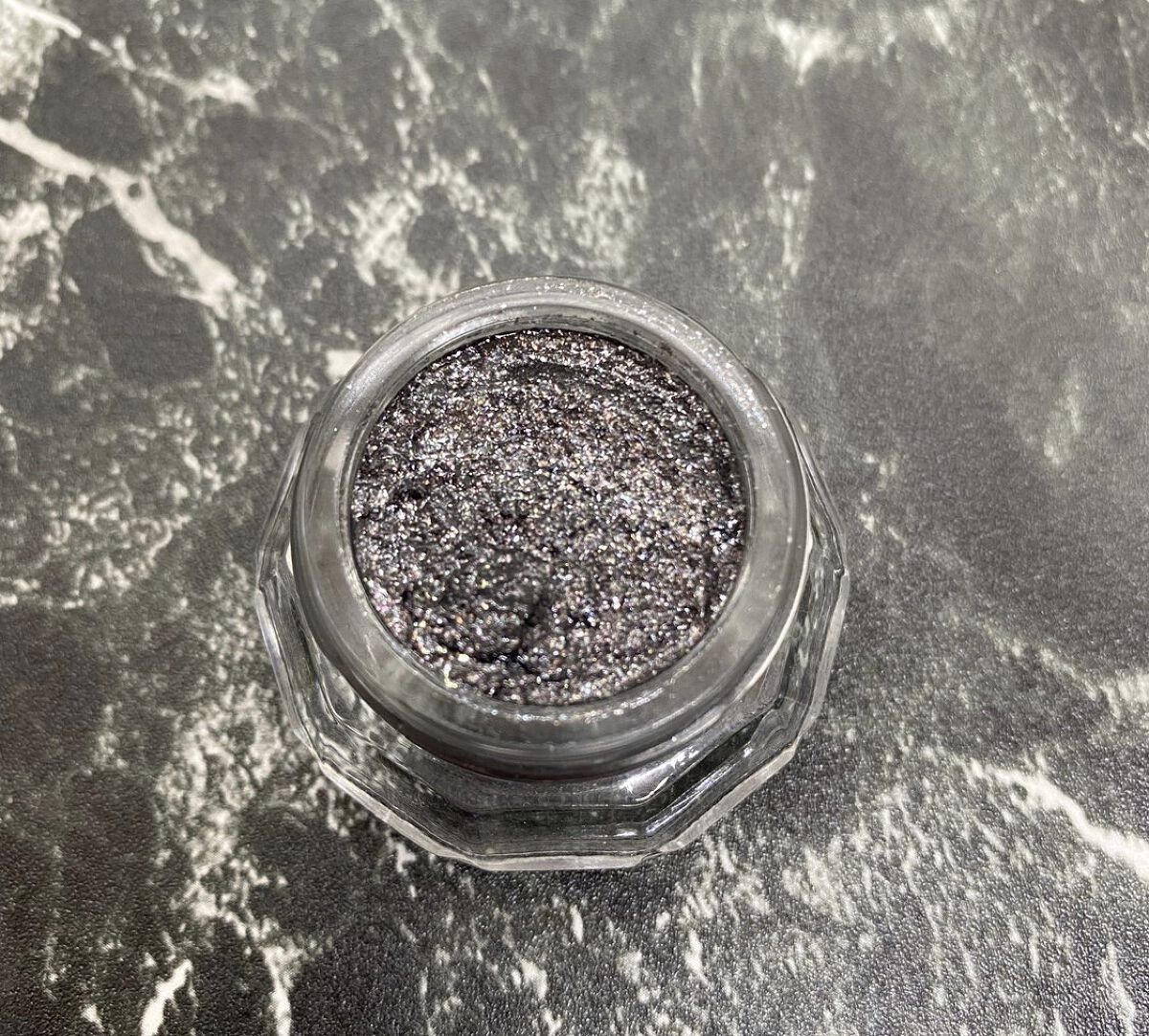 ジルスチュアート クリスタルブルーム ジェリービジュー 04 New Year's Eve/JILL STUART/ジェル・クリームアイシャドウを使ったクチコミ（2枚目）