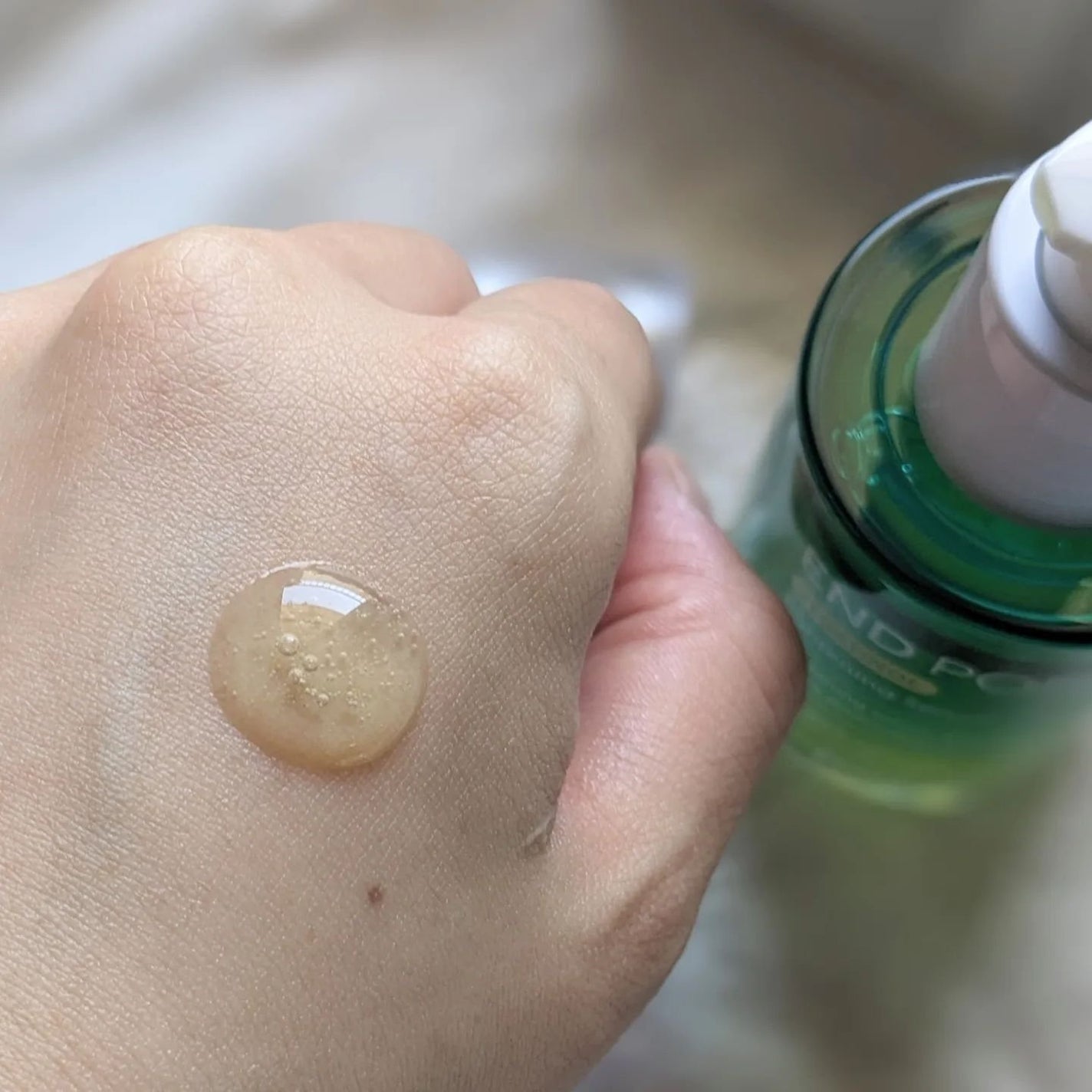 エンドポアベジチノールタイト二ングセラム/make prem/美容液を使ったクチコミ(2枚目)