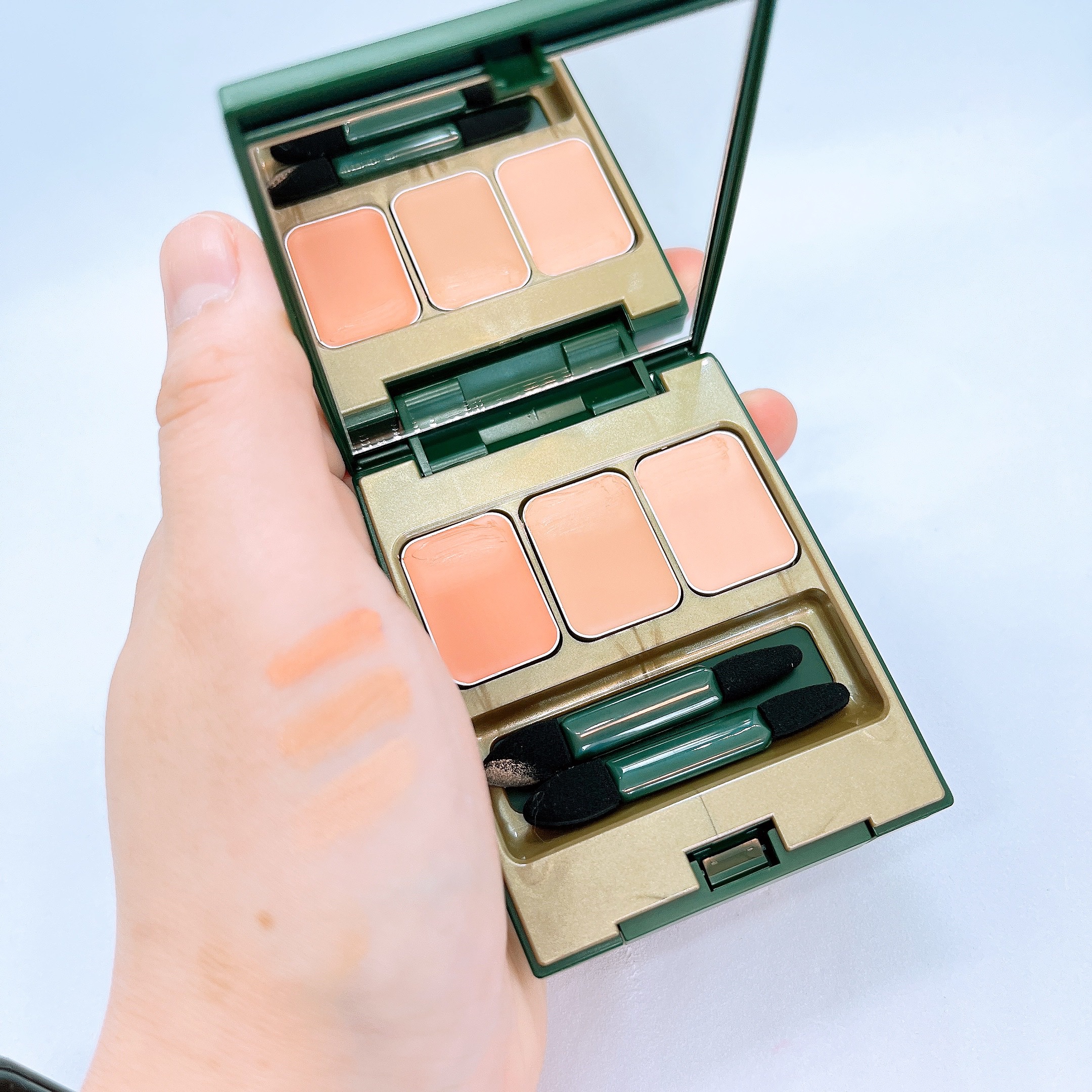 LUWONT ルオント ポイントカバーパレットのクチコミ「LUWONTのポイントカバーパレットを使用しました😊
男性の声をもとに調合したオリジナルカラー.....」（3枚目）