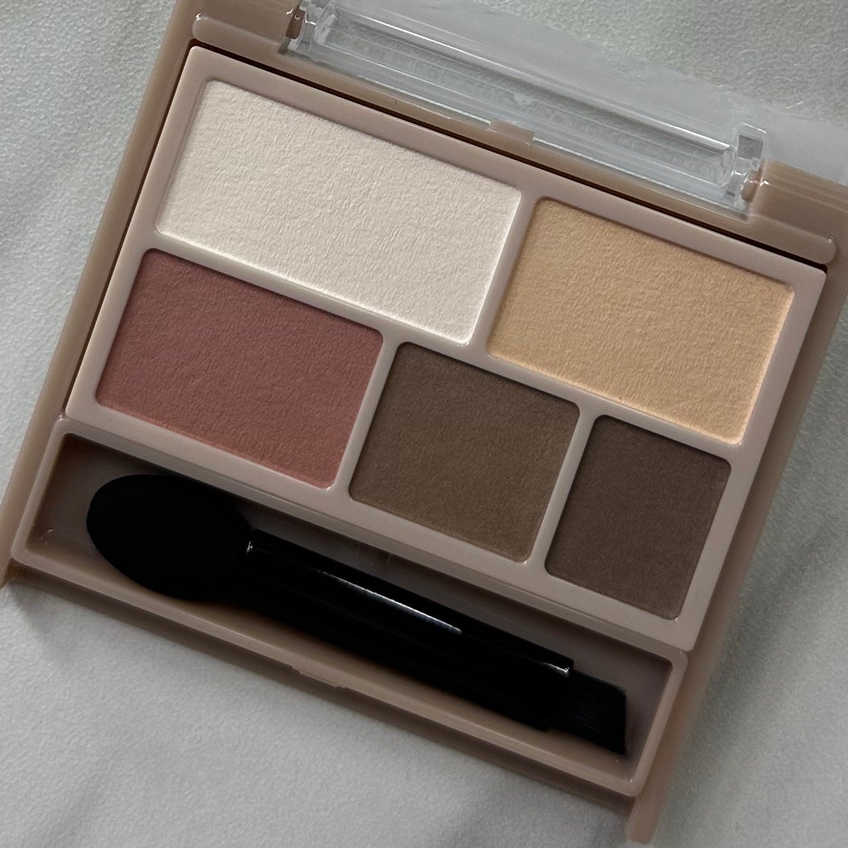 パーフェクトマルチアイズ/キャンメイク/アイシャドウパレットを使ったクチコミ(2枚目)