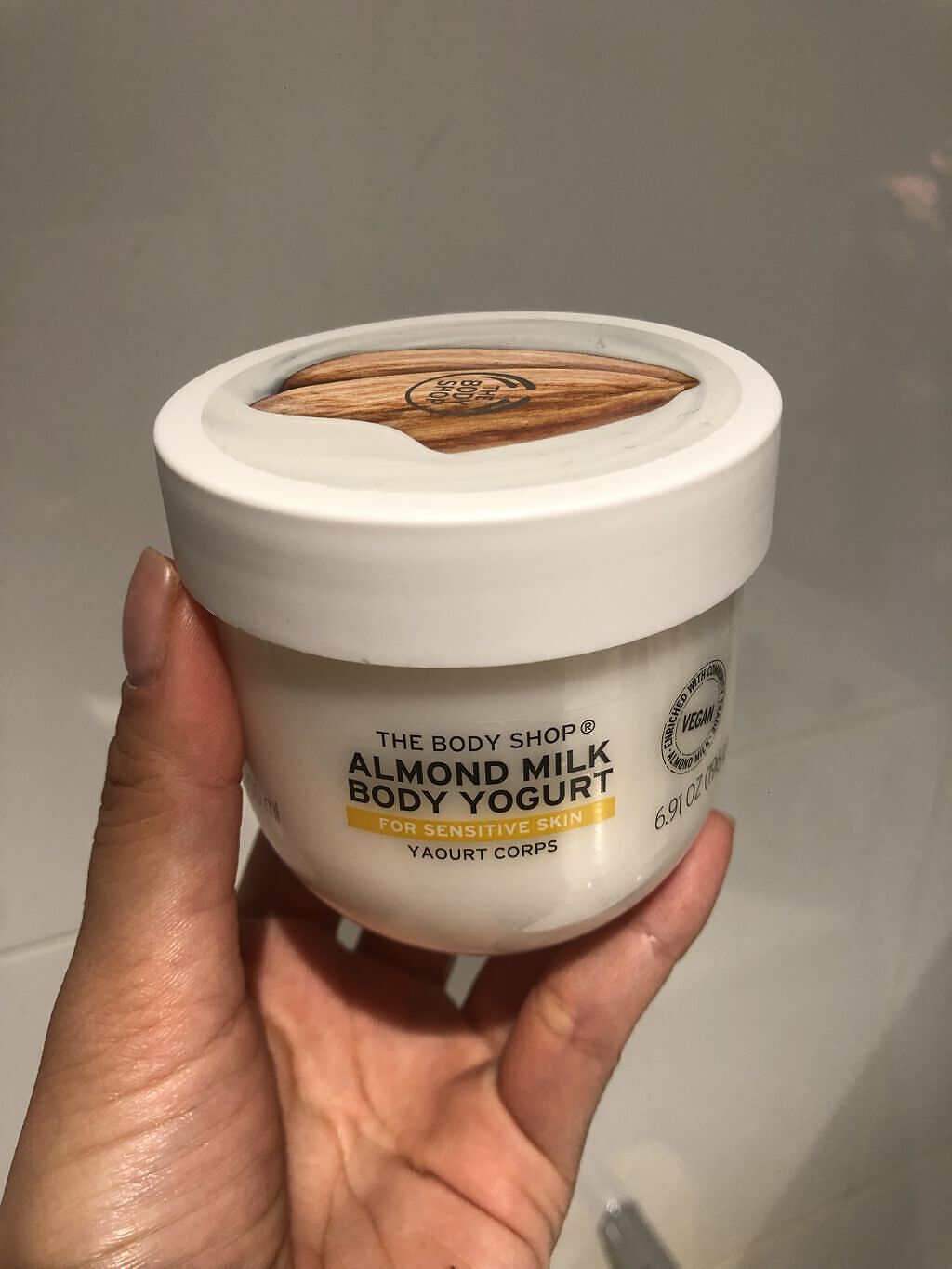 ボディヨーグルト アーモンドミルク/THE BODY SHOP/ボディローションを使ったクチコミ（1枚目）