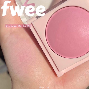 fwee フィーチークメロウのクチコミ「【理想のナチュラルピンクチーク💗】

fwee フィー

☑︎フィーチークメロウ
05.Lov.....」（1枚目）