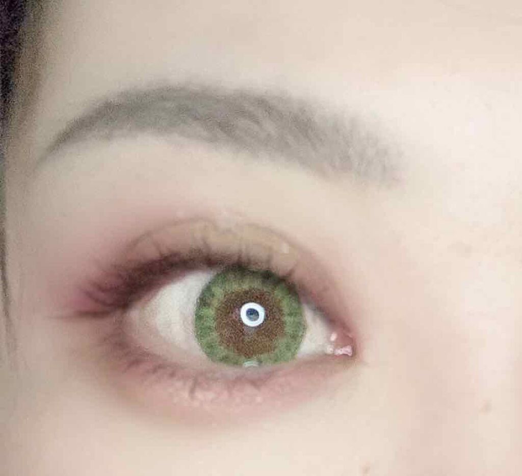 フラワーアイズ ワンデー/株式会社ビューフロンティア/ワンデー(1DAY)カラコンを使ったクチコミ(2枚目)