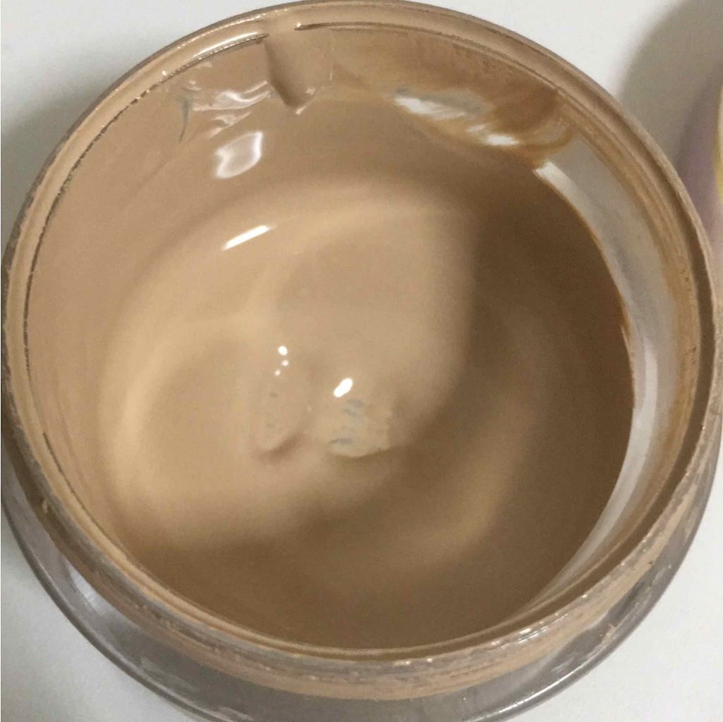 ドクターシーラボⓇ パーフェクトゲルファンデーションのクチコミ「色がグレーっぽいベージュだと思います。
黄身の強い肌だといい感じの色です。

しっとりなので冬.....」（2枚目）