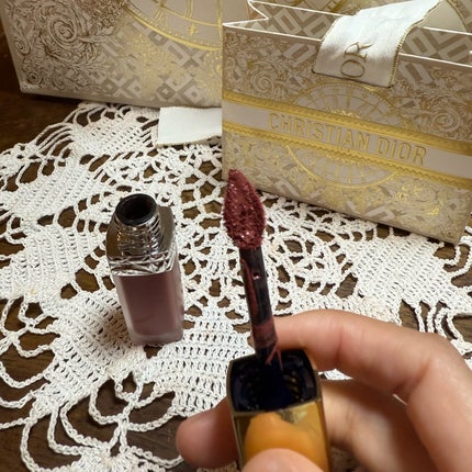 ルージュ ディオール フォーエヴァー リキッド シークイン(クリスマス コレクション 2024 限定品) 323 ダズル/Dior/口紅・グロス・リップライナー・リップケアを使ったクチコミ(2枚目)