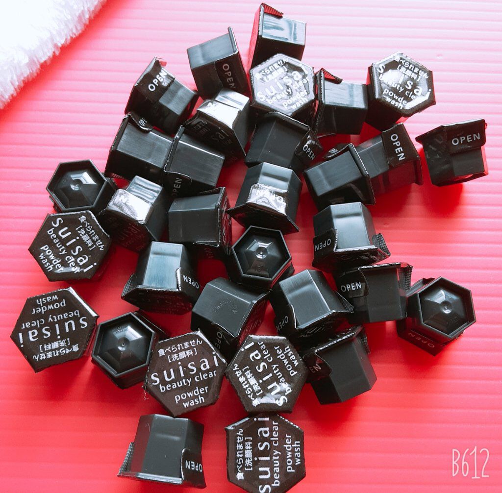 スイサイ ビューティクリア ブラック パウダーウォッシュ/suisai/洗顔パウダーを使ったクチコミ（3枚目）