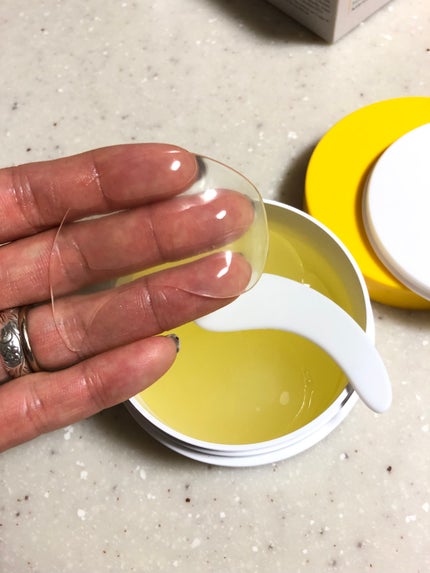 バイオームビタC黒クマアイパッチ/UIQ/シートマスク・パックを使ったクチコミ(4枚目)