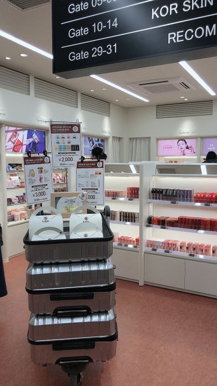 丸の内OL🌷Kei   フォロバ on LIPS 「LAOX×Jetstarのコラボ企画が『LAOXBEAUTYA..」(5枚目)