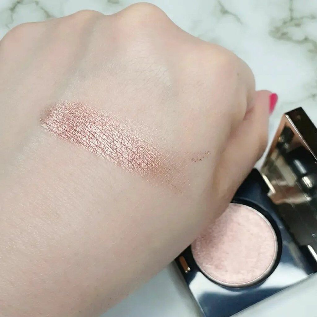 リュクス アイシャドウ フォイル/BOBBI BROWN/単色アイシャドウを使ったクチコミ(3枚目)