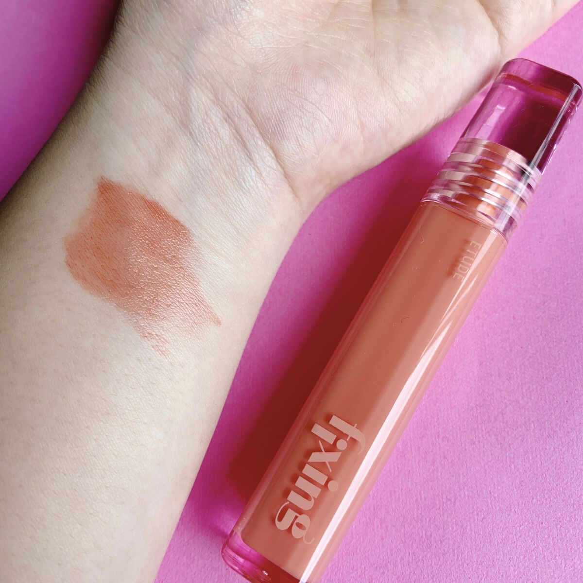 グロウ フィクシングティント ピュアコーラル/ETUDE/リップティントを使ったクチコミ（2枚目）