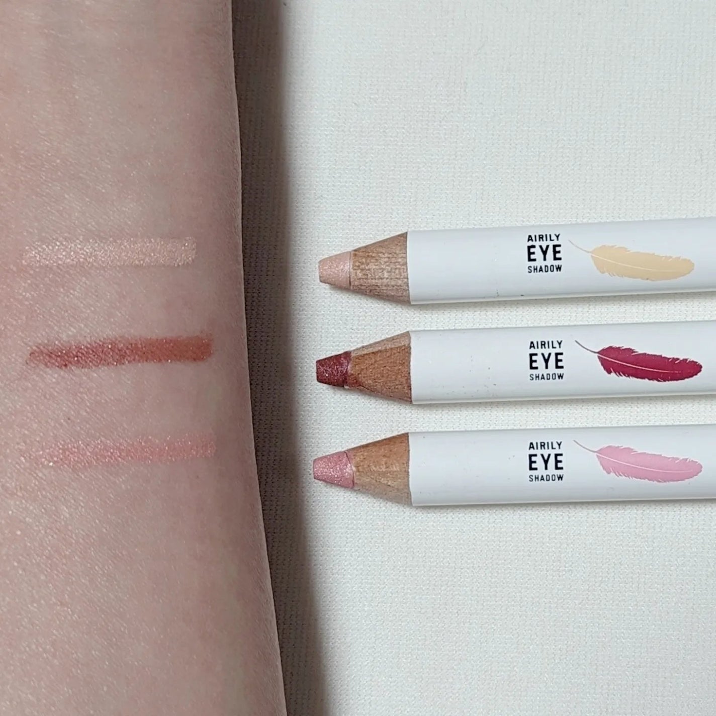 ジョイココ エアリーアイシャドウ/Joy.coco(ジョイココ)/単色アイシャドウを使ったクチコミ(3枚目)