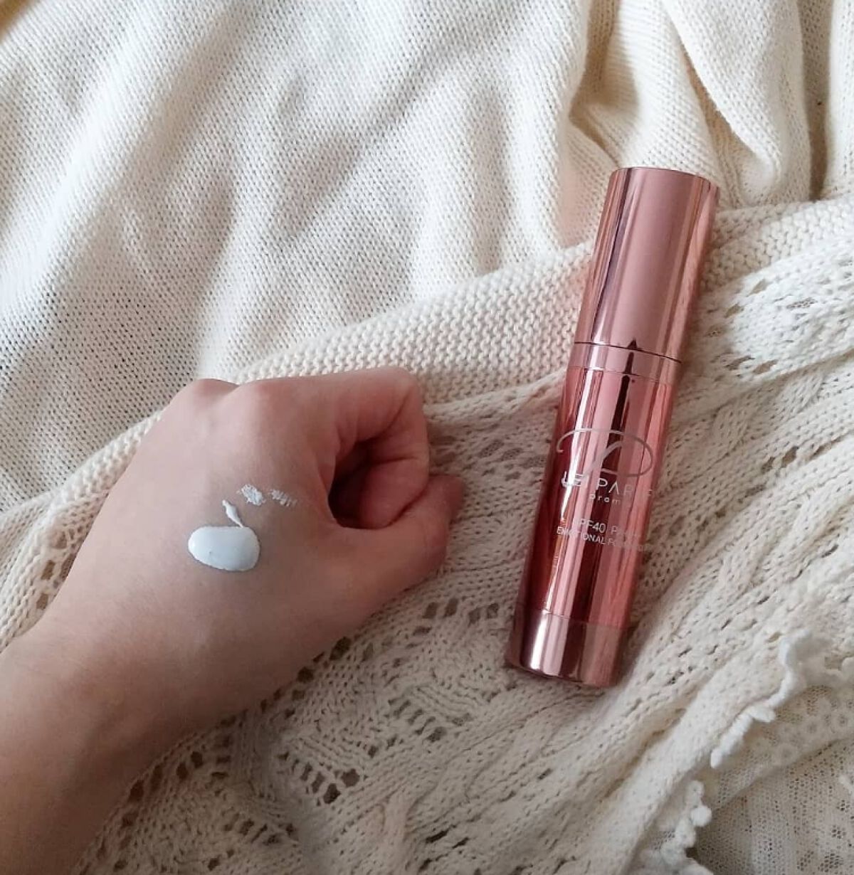 プレミアムエモーショナルファンデーション/LEI PARUFY/リキッドファンデーションを使ったクチコミ(1枚目)