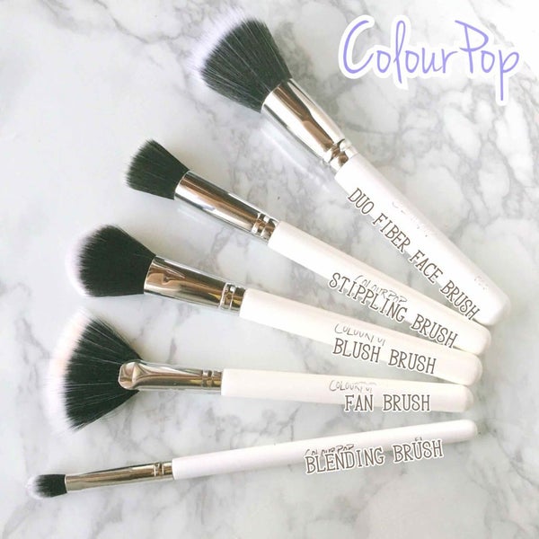 ブラシ/ColourPop/メイクブラシ by まるっこ