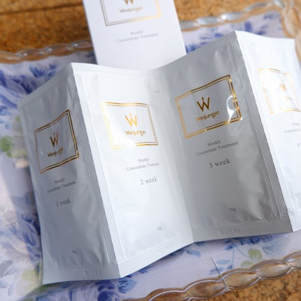 Wonjungyo ウィークリーコンセントレート トリートメントのクチコミ「特に髪のパサつきが気になる方向けの週1回のケア集中トリートメントです。
箱の中には1回分のパ.....」(3枚目)