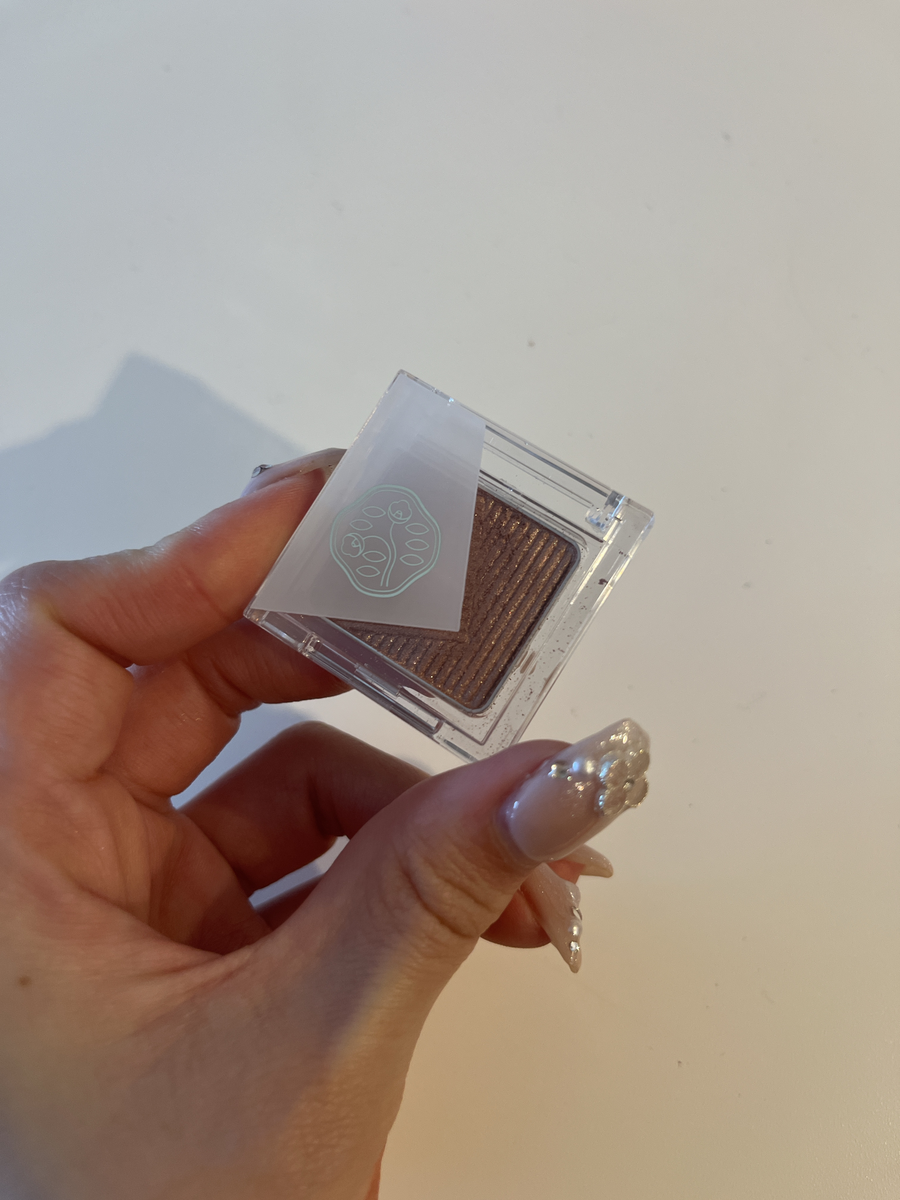 オーラデュウ プリズム イルミネーター ピコ 09 星今宵/SHISEIDO/単色アイシャドウを使ったクチコミ（2枚目）