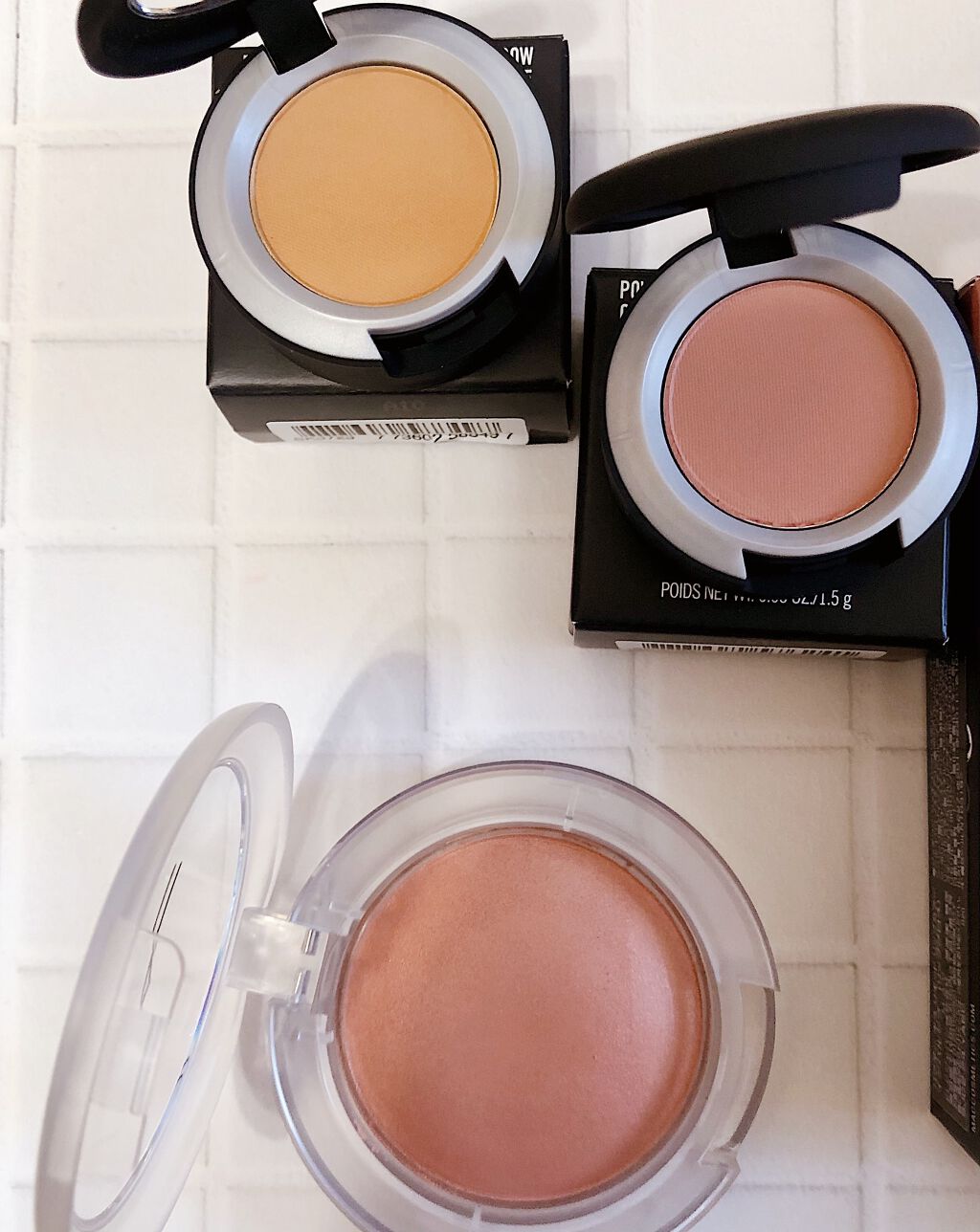 パウダー キス アイシャドウ マイ トゥイーディ/M・A・C/単色アイシャドウを使ったクチコミ（3枚目）