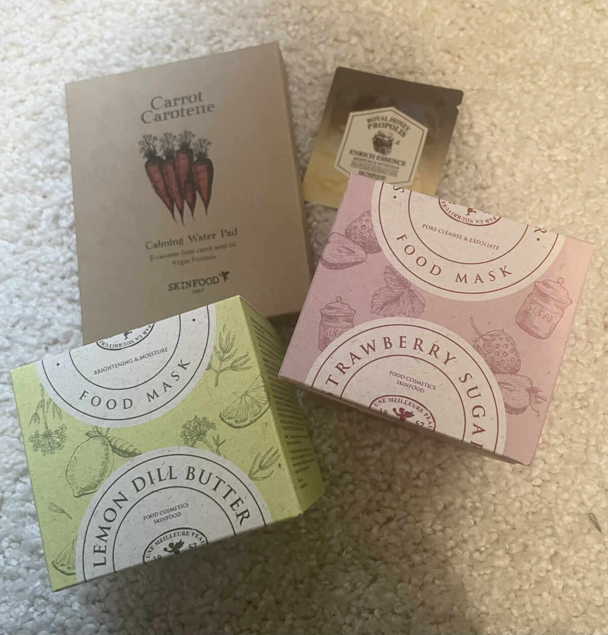 ストロベリーシュガー フードマスク/SKINFOOD/洗い流すパック・マスクを使ったクチコミ（1枚目）