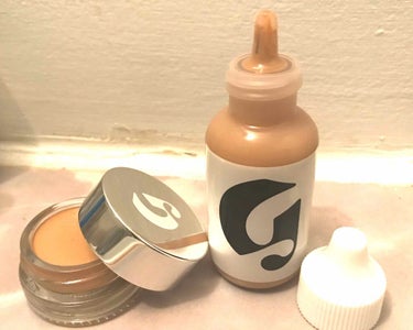 perfecting skin tint/Glossier./リキッドファンデーションを使ったクチコミ（2枚目）