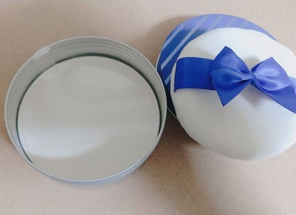 すっぴん ホワイトニングパウダーA/クラブ/プレストパウダーを使ったクチコミ(3枚目)