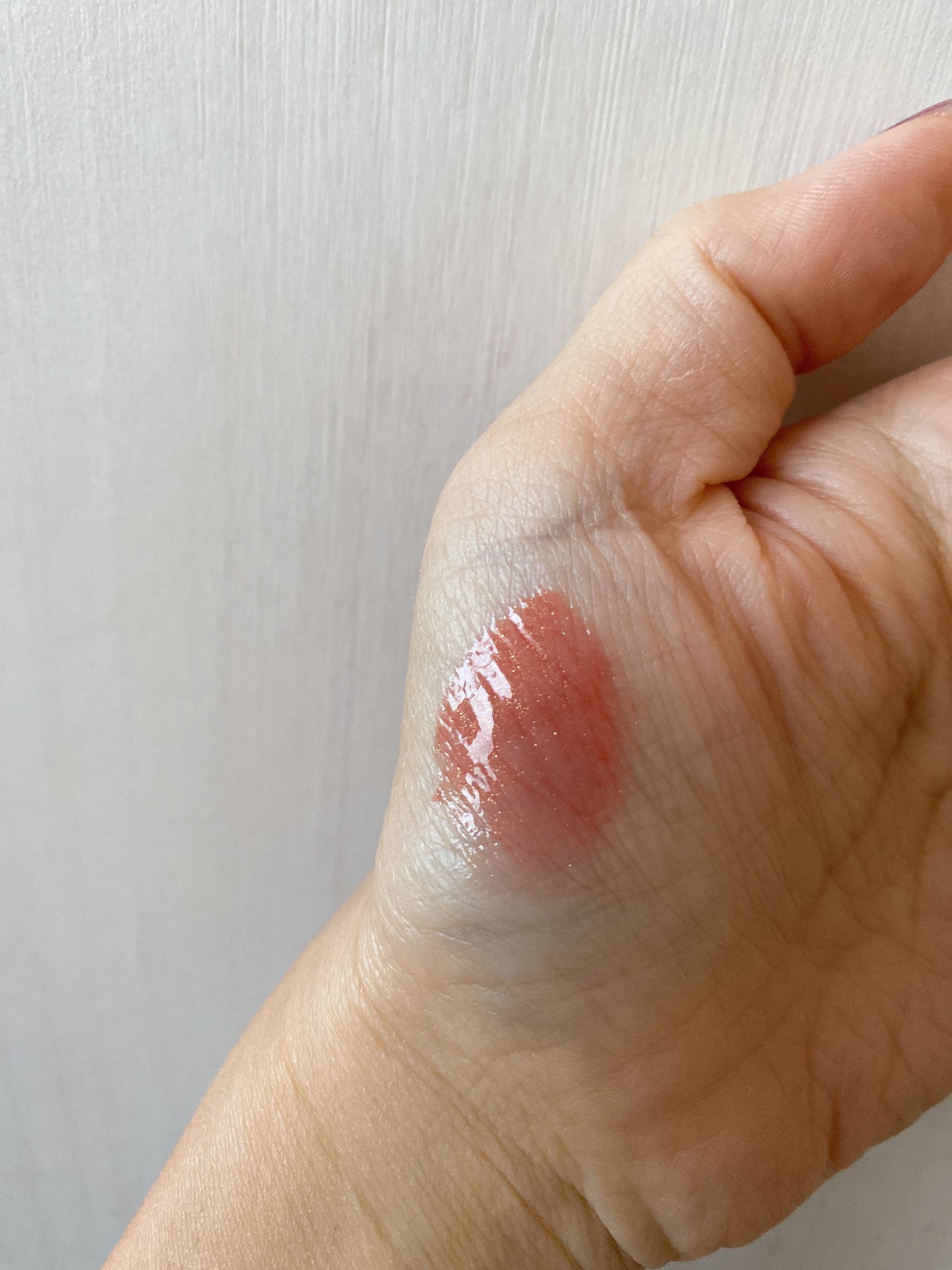 グラスティングカラーグロス リミテッドスパークリングエディション/rom&nd/リップグロスを使ったクチコミ(4枚目)