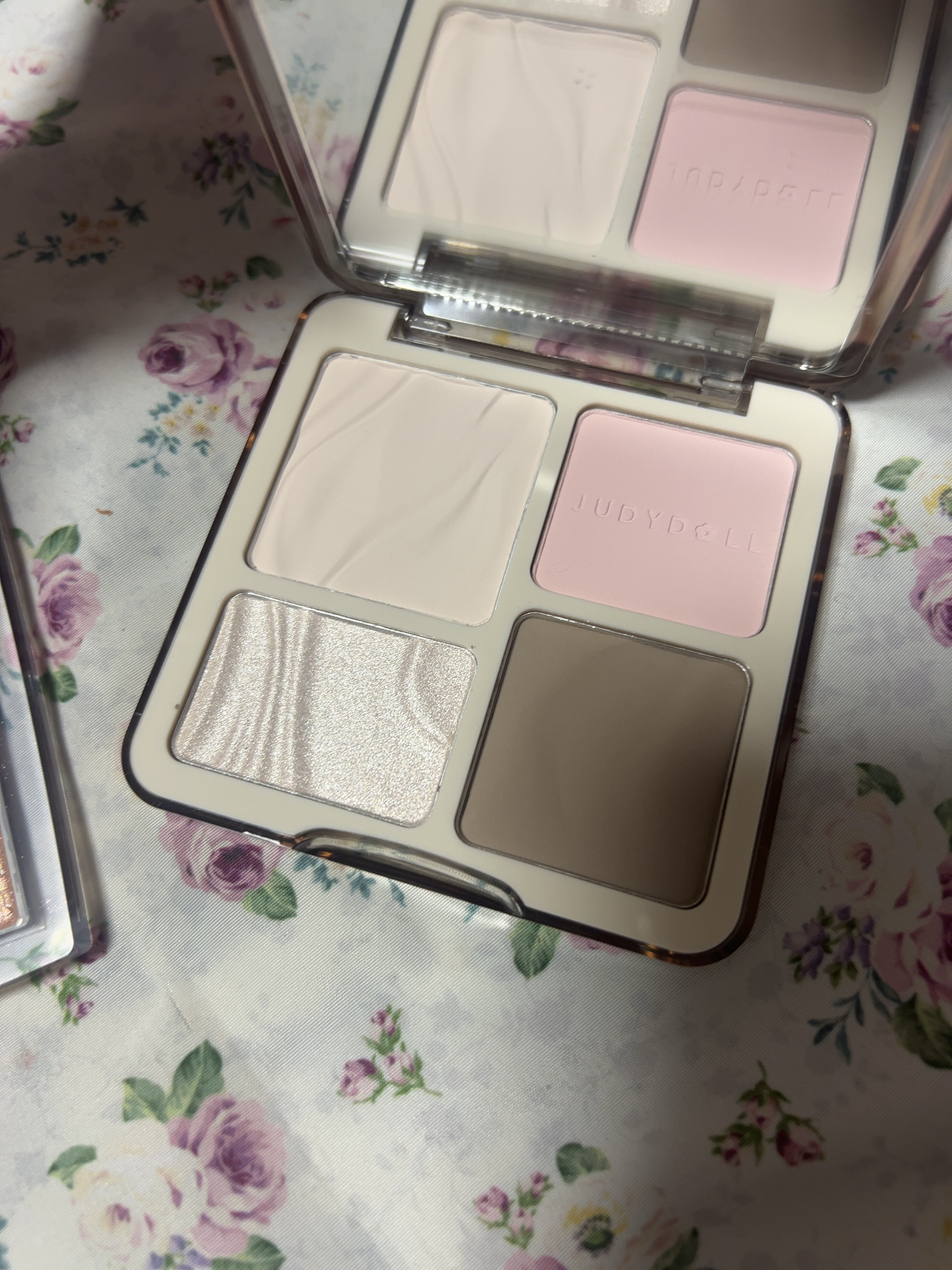 JUDYDOLL メリハリマスターパレット/JUDYDOLL/パウダーハイライトを使ったクチコミ（3枚目）