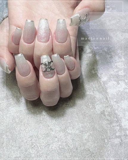 mauloa_nail on LIPS 「・♡♡♡・ネイルやり方動画fantistにて多数更新してます☺..」(1枚目)