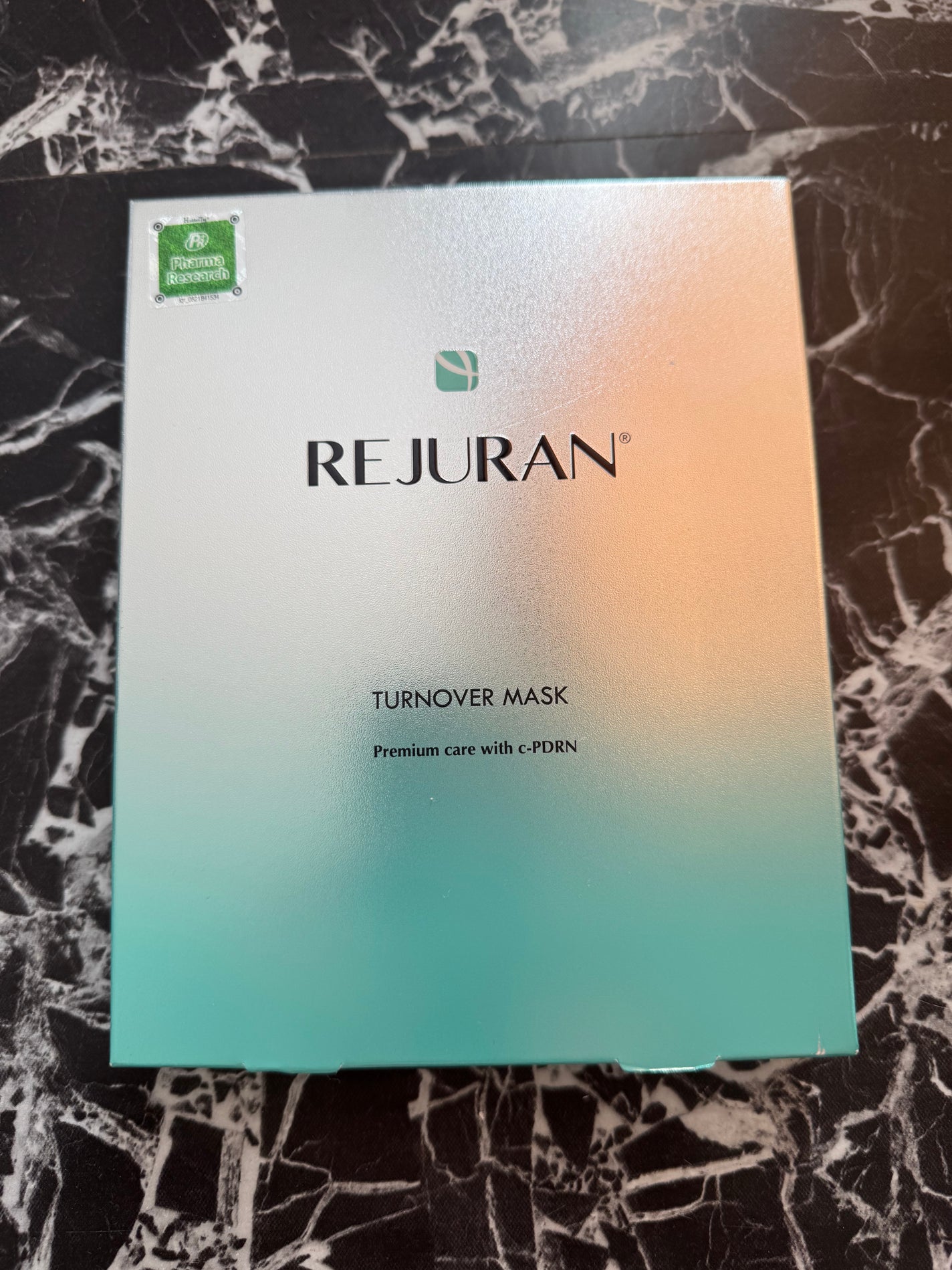 REJURAN ターンオーバーマスク(5枚入り)/REJURAN COSMETICS/シートマスク・パックを使ったクチコミ(2枚目)