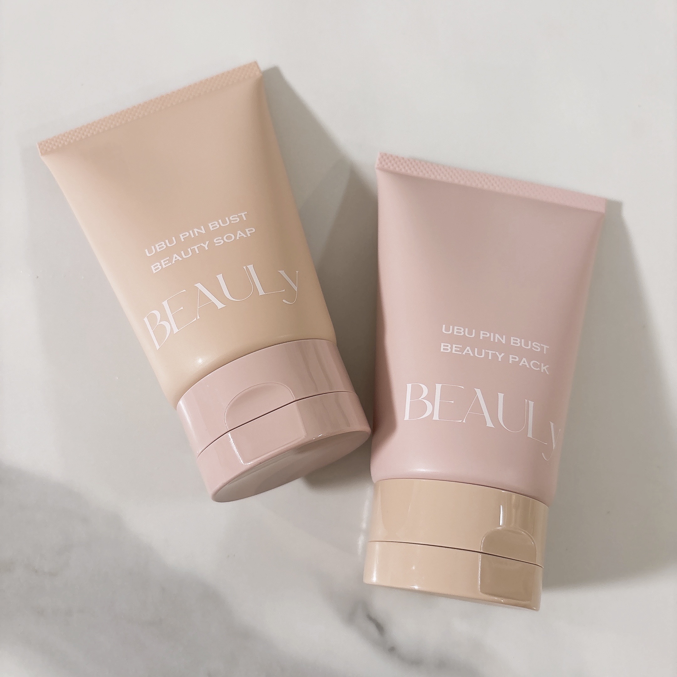 BEAULy うぶピンバストソープ
BEAULy うぶピンバストパック

付録で100gサイズが付いてきたので
使ってみました*°

まずパケがかわいい…♡
桃っぽい香りも万人受けしそう◎🍑


ソープはバストだけじゃなく
全身にも使える