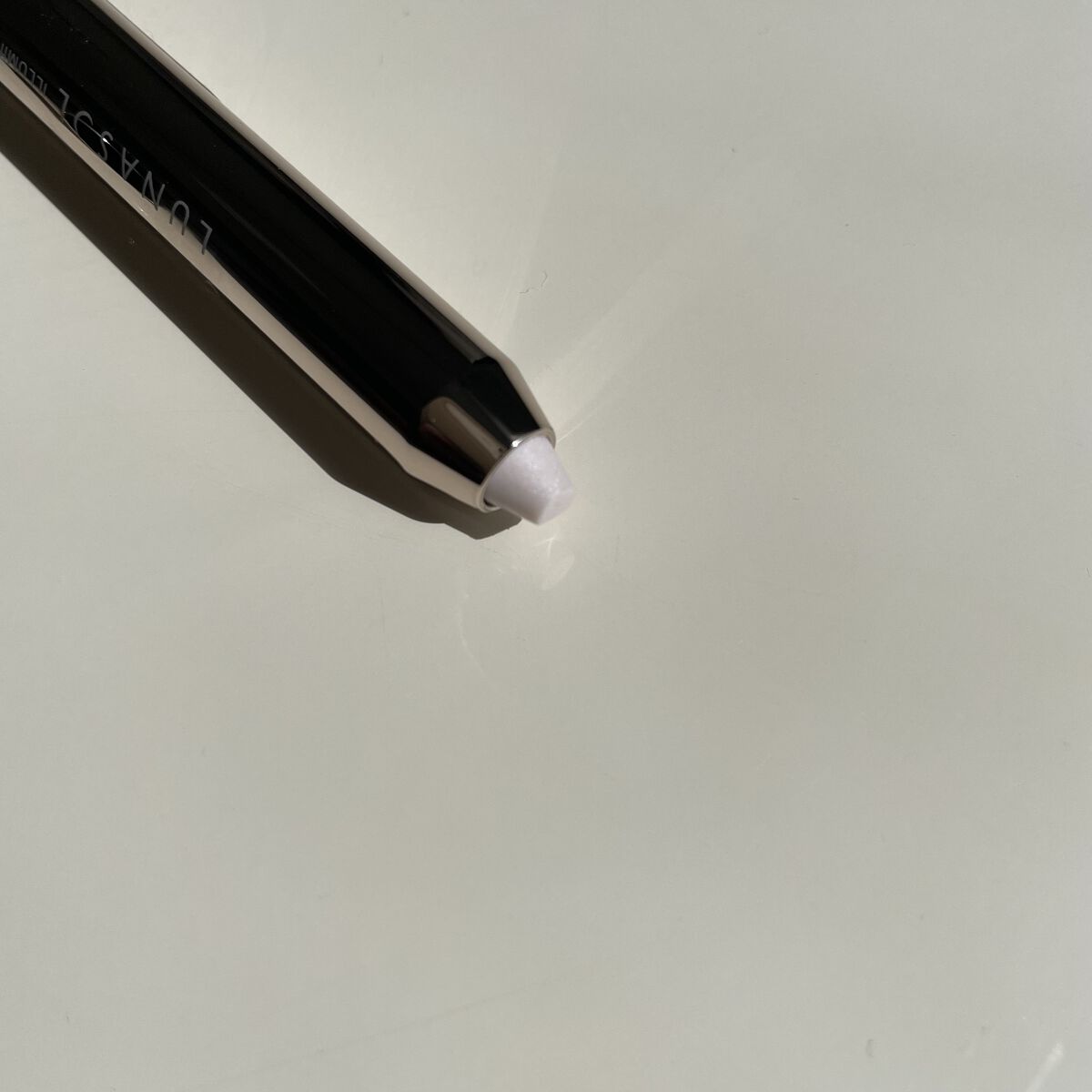 イルミネイティング アイペンシル EX01 Mirage Aura/LUNASOL/スティックアイシャドウを使ったクチコミ（2枚目）