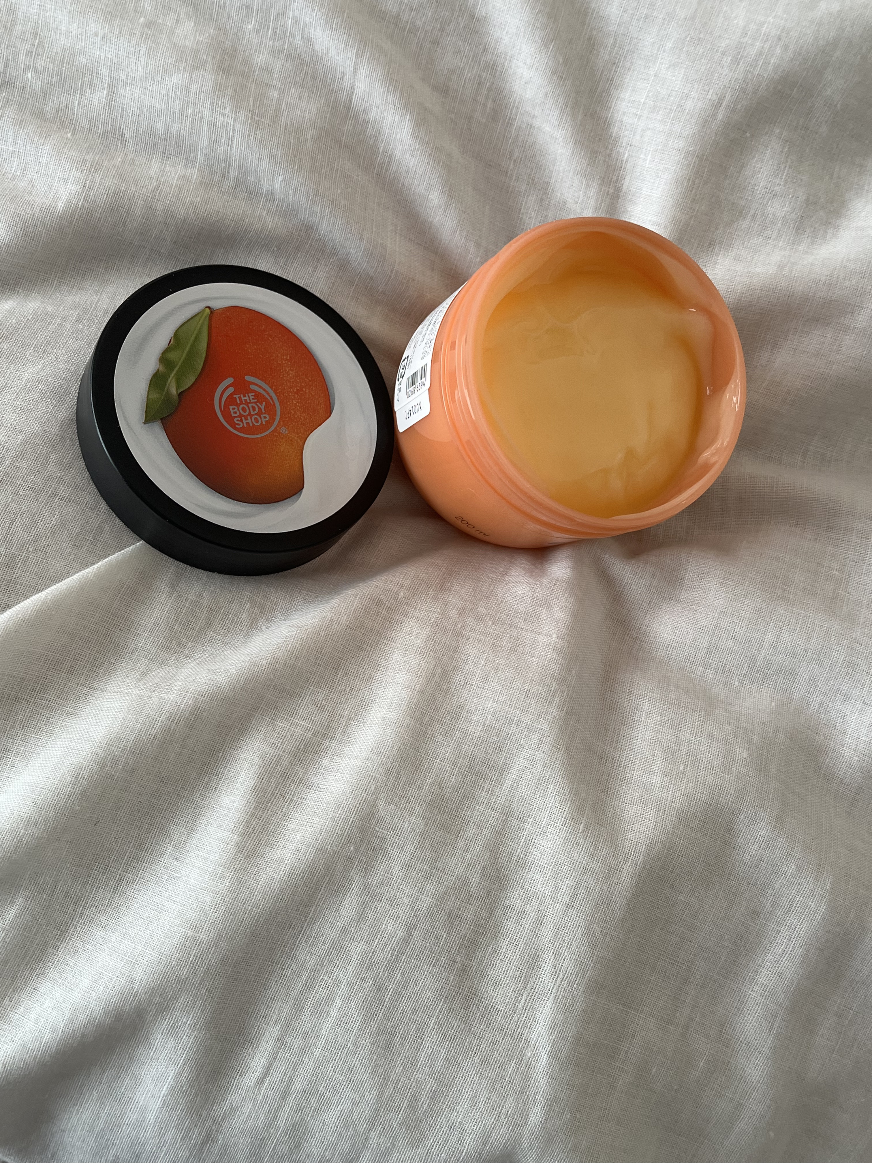 THE BODY SHOP ボディヨーグルト マンゴーのクチコミ「THE BODY SHOP
ボディヨーグルト マンゴー☺︎

今回もLIPSで買いました^_^.....」（2枚目）