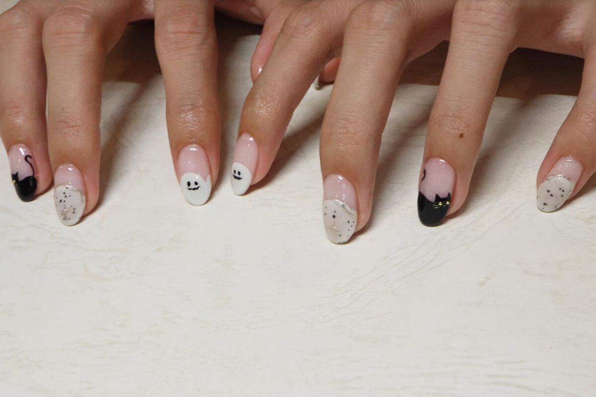 shino on LIPS 「Halloweenモノトーンで大人ハロウィンです👻🎃いつもあり..」(2枚目)