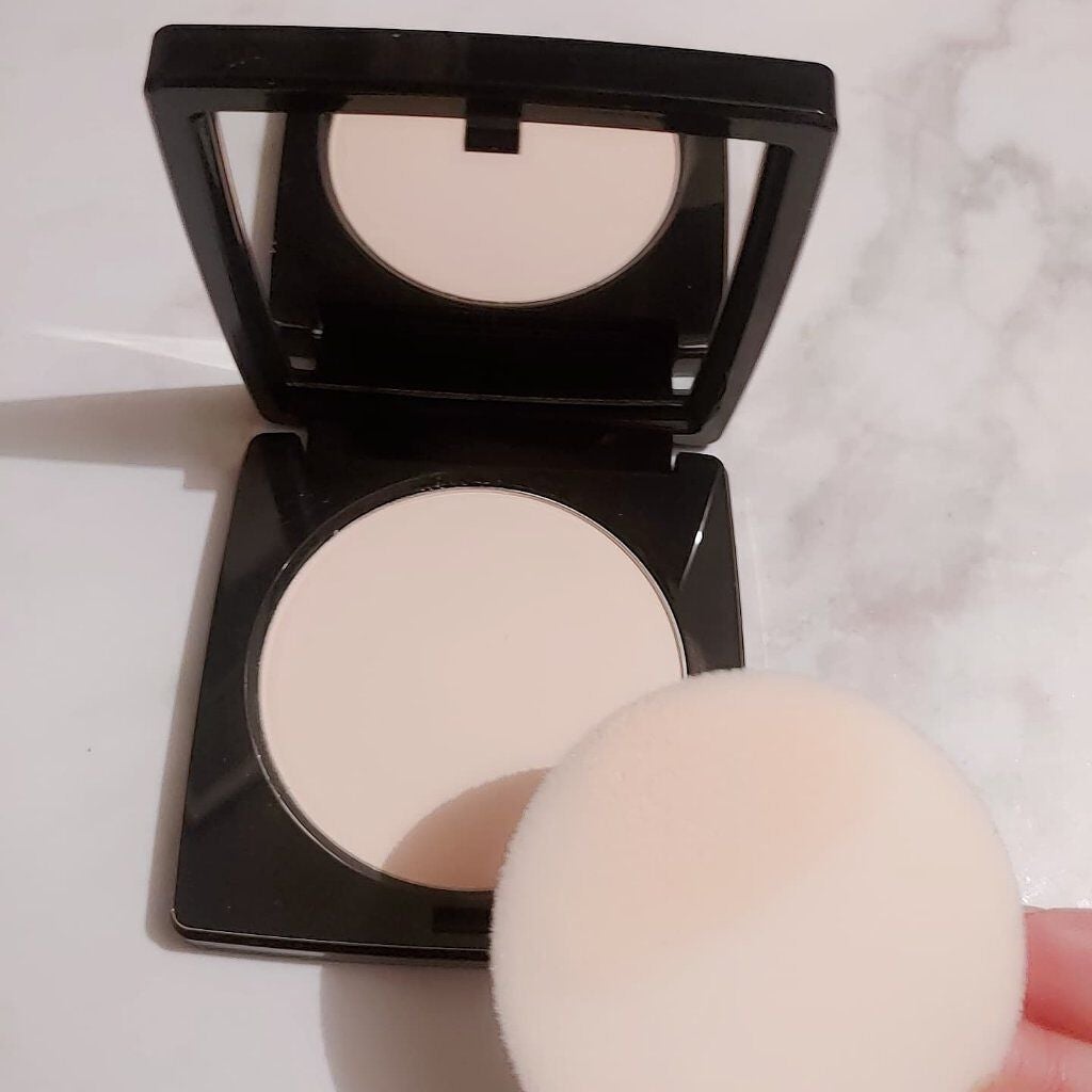 シアーフィニッシュ プレストパウダー/BOBBI BROWN/プレストパウダーを使ったクチコミ(3枚目)